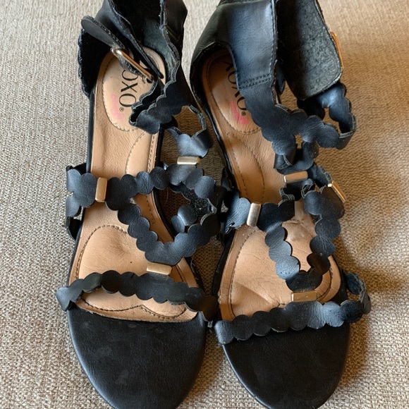 XOXO | Shoes | Xoxo Brand Black Wedge Sandals Size 65 | Poshmark